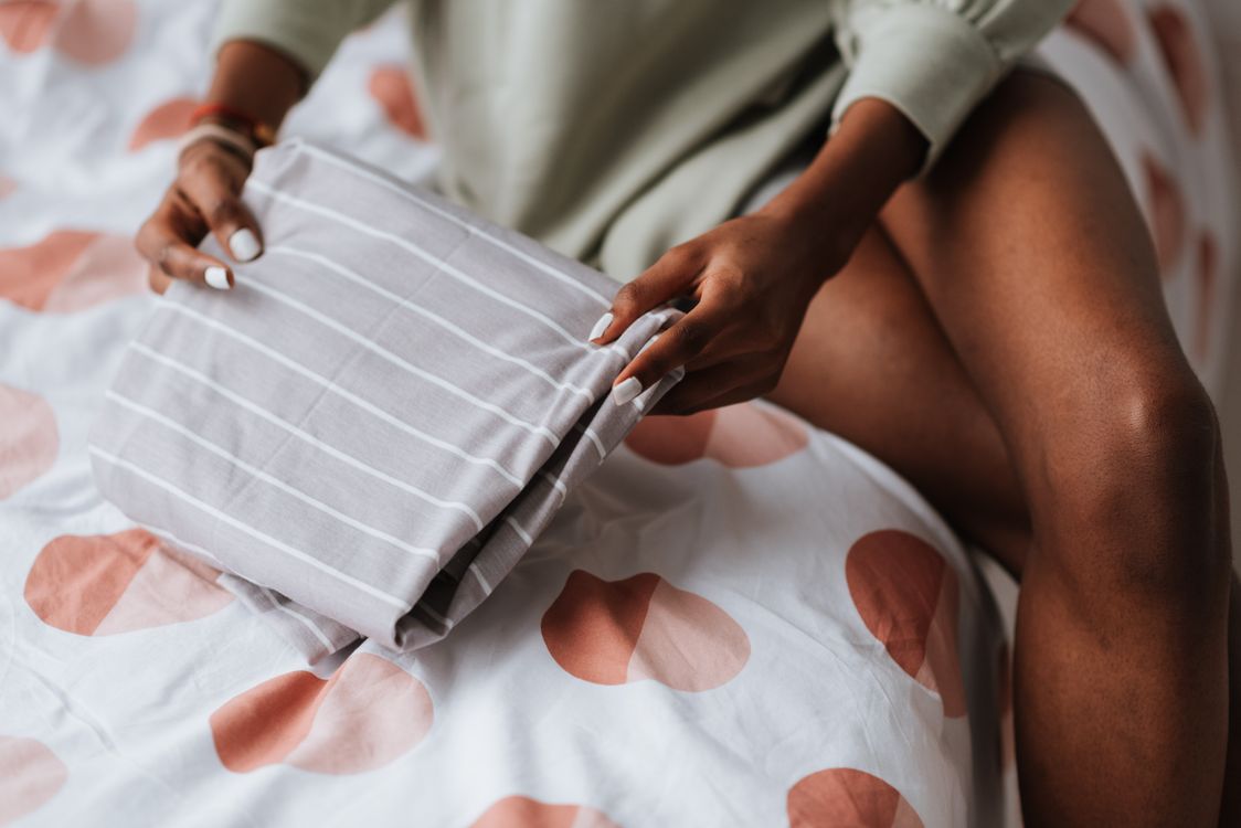 how to fold a fitted sheet with neat corners and tidy linen closet